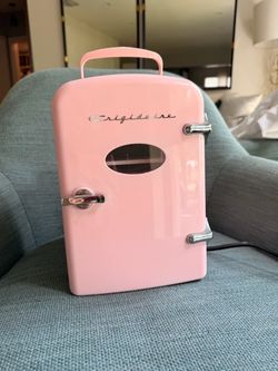 Frigidaire Pink Retro Mini Fridge