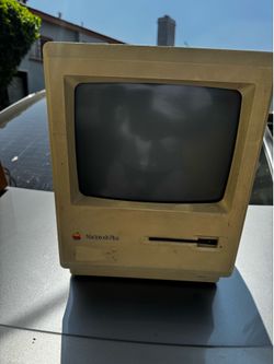 Macintosh Plus