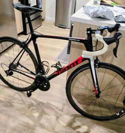 Giant TCR Advanced Carbon Road Bike