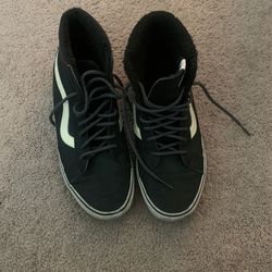 VANS MTE HIGH TOPS SIZE 11.5