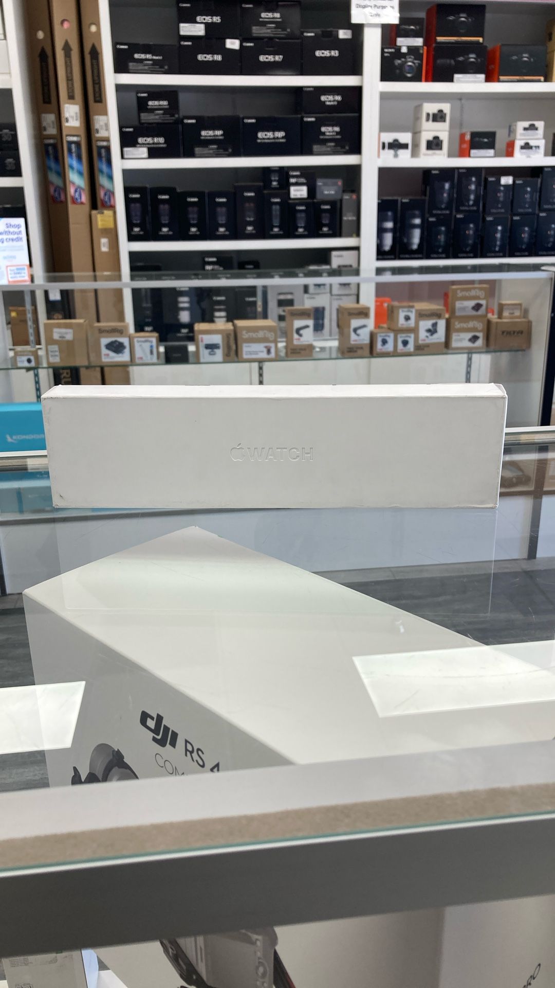Apple Watch S8 Wi-Fi 45mm Starlight Limited Time Sale 7/12