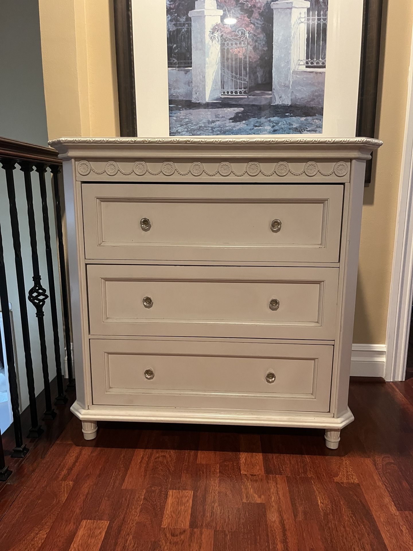 three drawers white simple shabby chic dresser 3’ hight 3’ lenght , 21” width