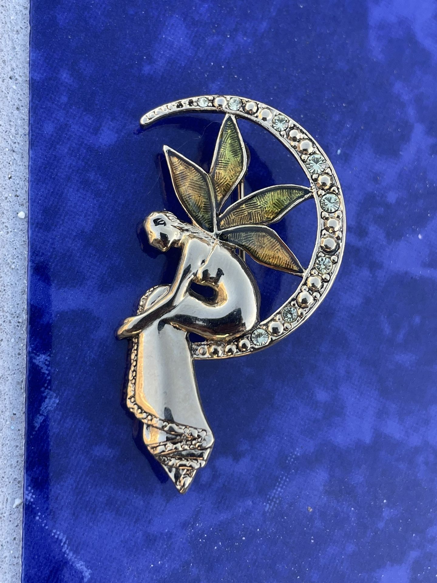 Fairy Moon brooch Pin - LC Liz Claiborne - gold tone Fairy sitting on half moon