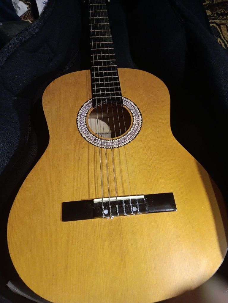 ANGELICA ACOUSTIC GUITAR C6-112 ๐ธ STRUNG UP PERFECT BEGGINER GUITAR ADULTS OR KIDS WITH CASE