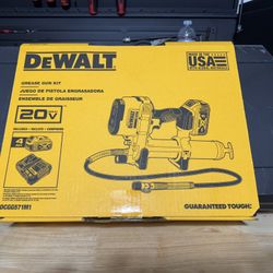 DEWALT Grease Gun Kit