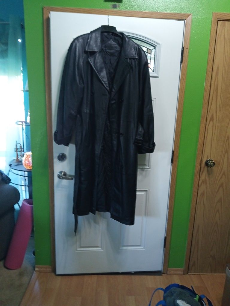 Bostonian Leather Trench Coat (LARGE)