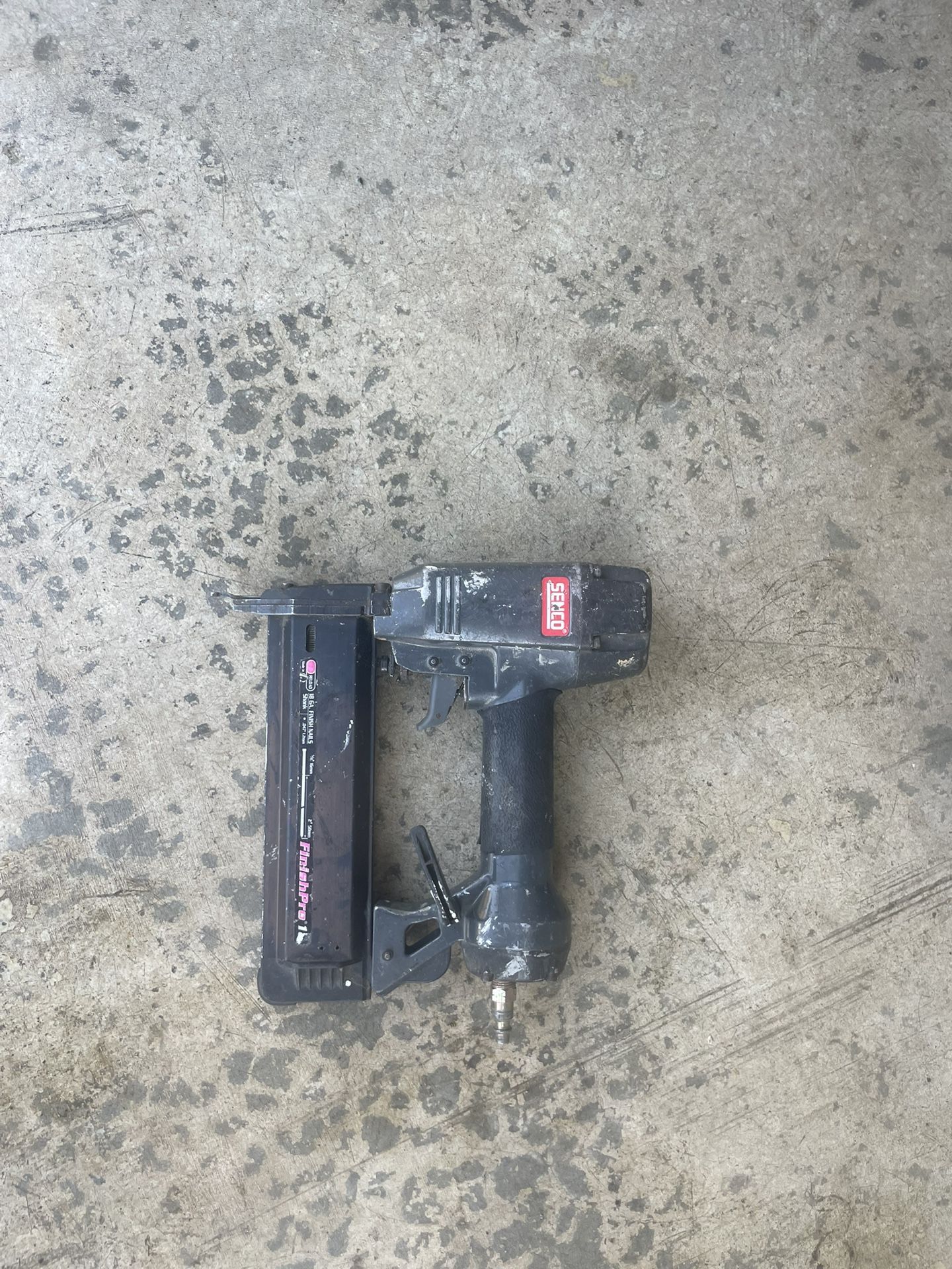  Senco Finish Gun 18 G. 2”