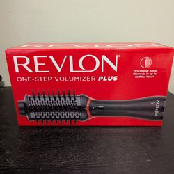 Revlon One-Step Volumizer Plus Hair Dryer and Hot Air Brush