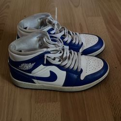 Kentucky Blue Jordan 1s 