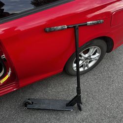 Pro street stunt scooter