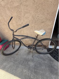 Rusty Vintage Beach Cruiser Bike - Needs Rear Tube - Great Project or Parts Bike - As Is