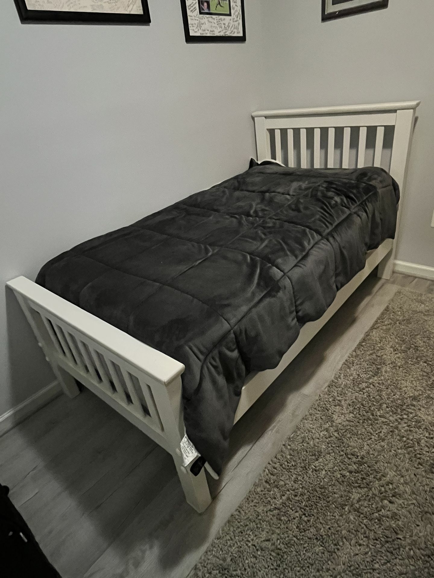 Stunning Pottery Barn Twin Bed Including Box Spring!