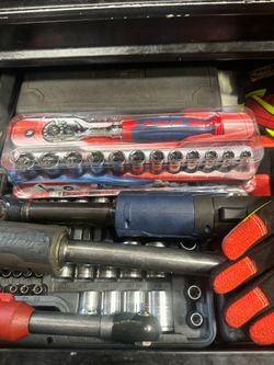 250th Anniversary limited edition snap on set $600
