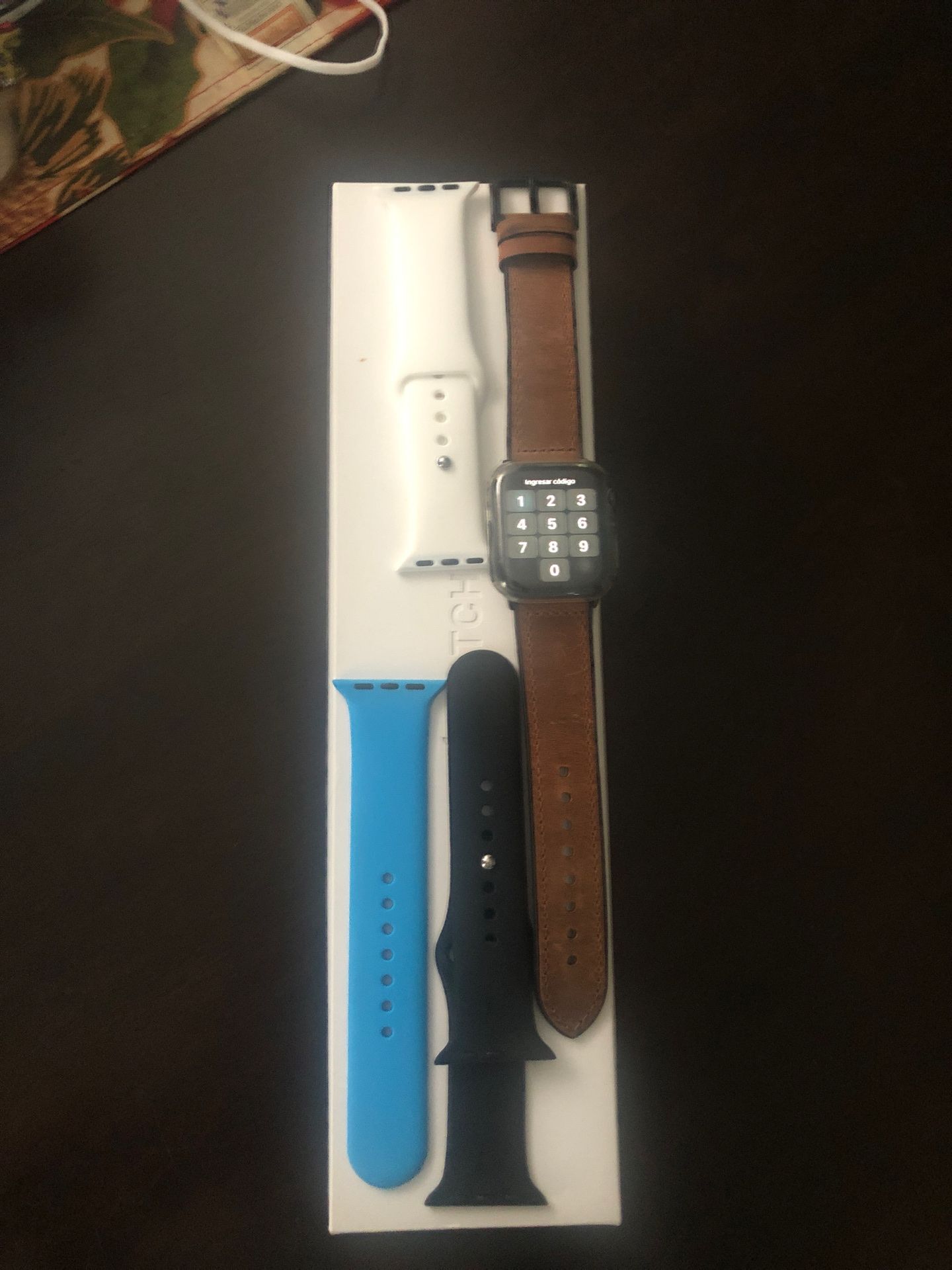 Apple Watch series 5 (gps and cellular)