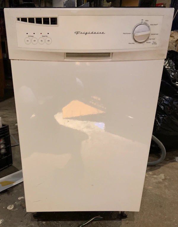 FRIGIDAIRE 18 INCH BUILT IN COMPACT DISHWASHER
