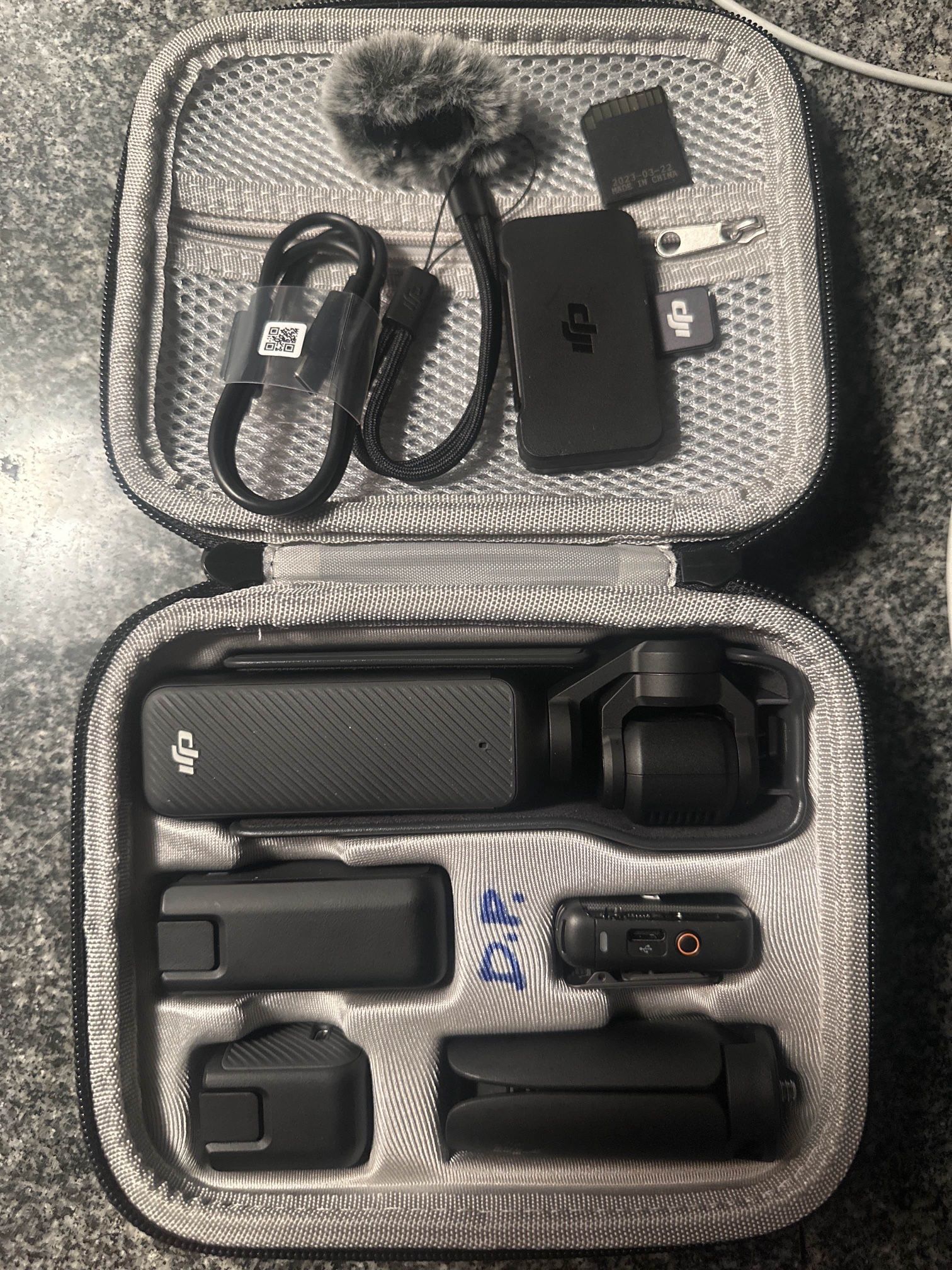 DJI Osmo Pocket 3 Creator Combo