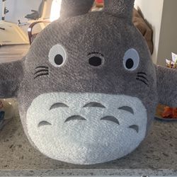 Totoro plushy