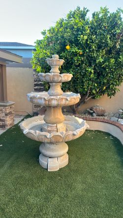 Large water fountain