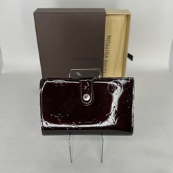 Louis Vuttion Wallet