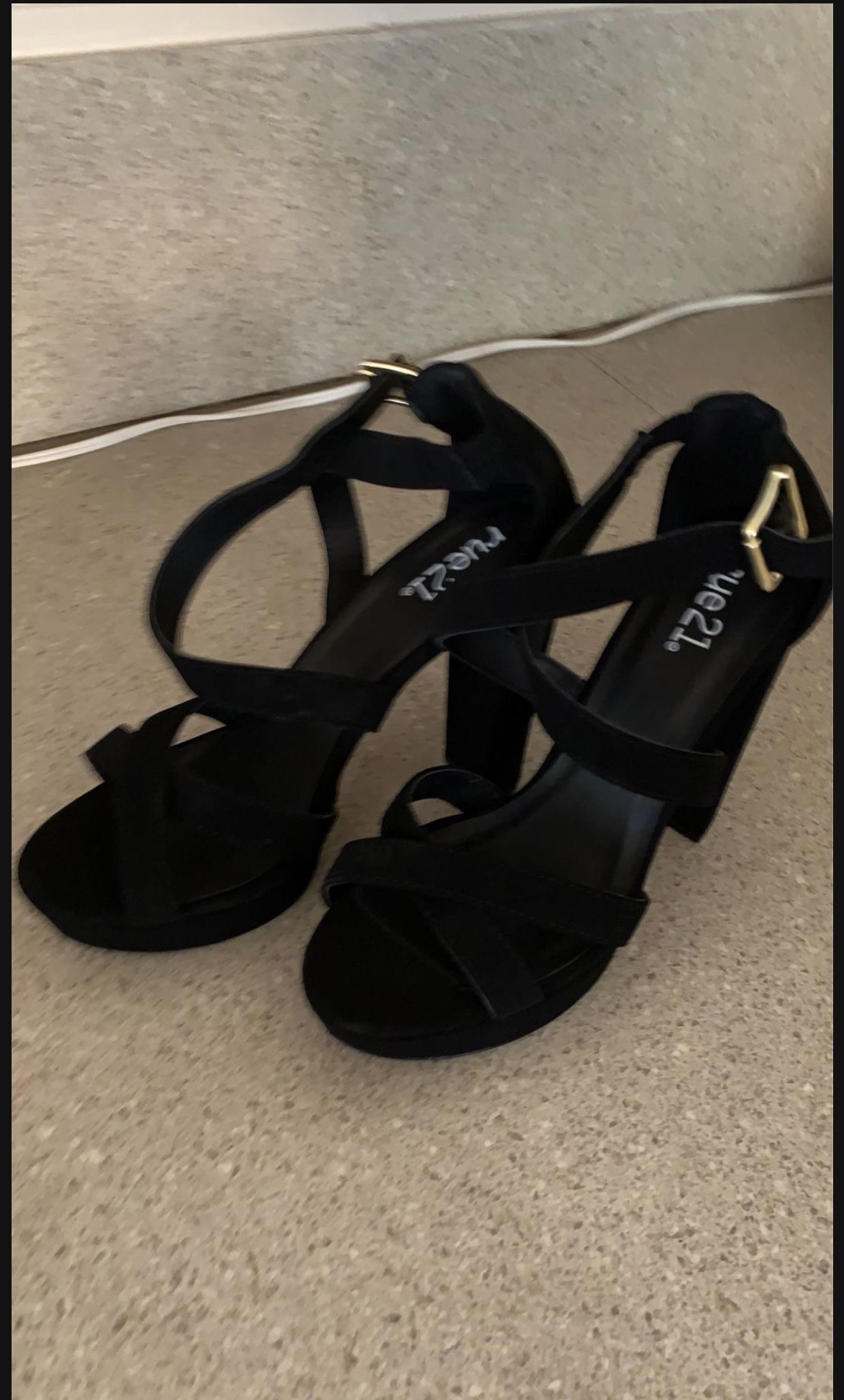 Brand New Never Worn Size 8