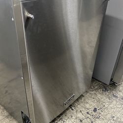 Viking New Open Box Dishwasher Stainless Steel 