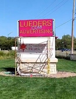 Outdoor Programmable LED Messaging Displays