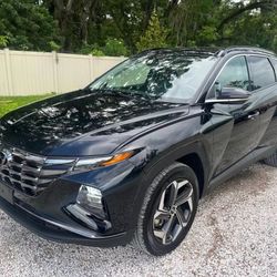 2024 HYUNDAI TUCSON Limited Like NEW