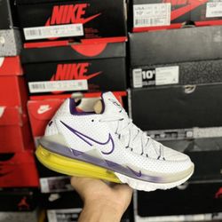 Lebron 17 Low Lakers size 8 and 8.5 Both VNDS