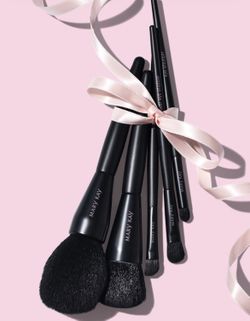 MK Beauty Brush Makeup Products Set