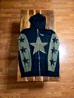 Hot Topic Black/Green Star Patch Frayed Zip-up Hoodie. Size Large