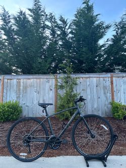 Trek FX 2 Disc Hybrid Fitness Bike – Medium Frame - Lightweight Bicycle