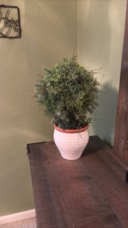 Potted artificial plant