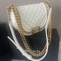 💯 Authentic Chanel White Classic Crossbody Bag With Receipt 