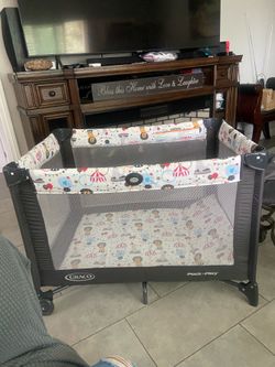 Graco play pen