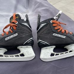 Bauer Youth Size 10 Ice Hockey Skates