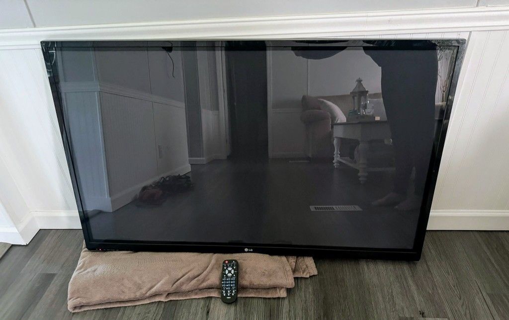 51" LG TV