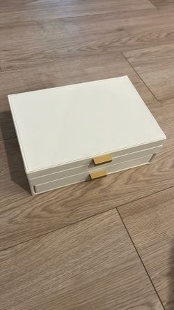 Brand new Jewelry box with drawer