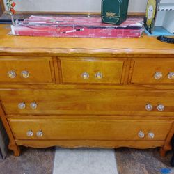 Dresser
