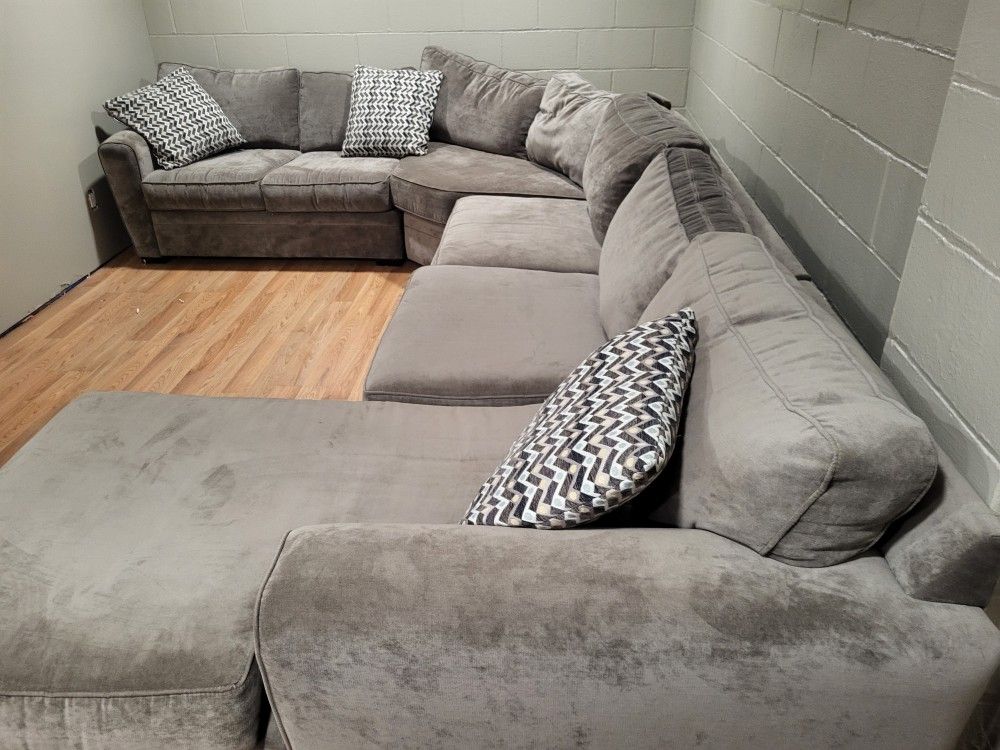 Gray 4 Piece Sectional LIKE NEW