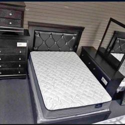 Complete Bedroom Set On Sale $1100