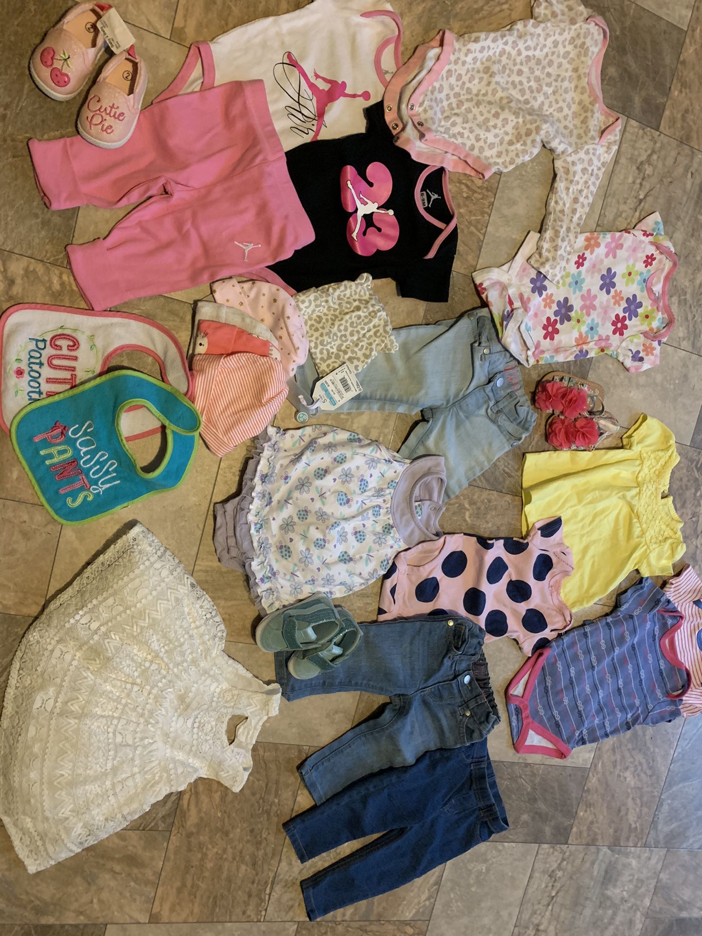 Girl clothes 6-9 months