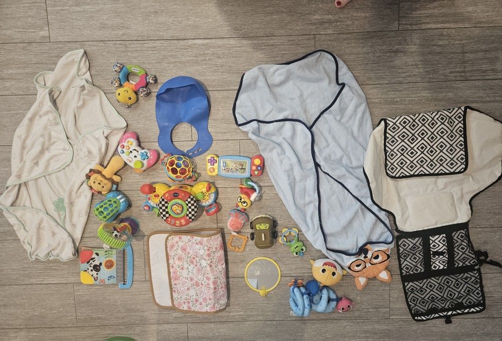 Hooded Towels Baby Changing Pad Toys Crib Stroller Toys Cars Electronic