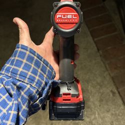 Milwaukee Hammer Driver 