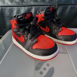 Air Jordan 1 Retro High OG "Satin Bred" Toddler Size 7c