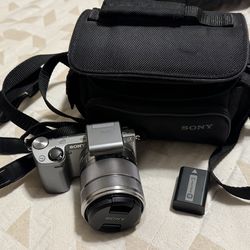 Sony NEX-5R Mirrorless camera