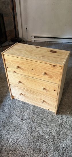 3-Drawer Pine Wood Dresser