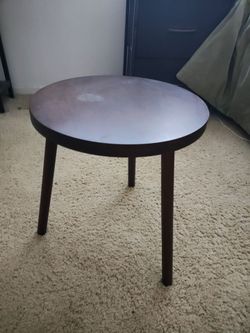 Mini table / nightstand