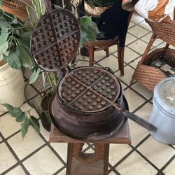 Cast Iron Waffle maker 