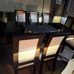 Dining Room Table 