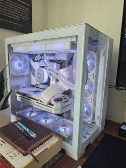 Custom White Gaming PC with RTX GPU